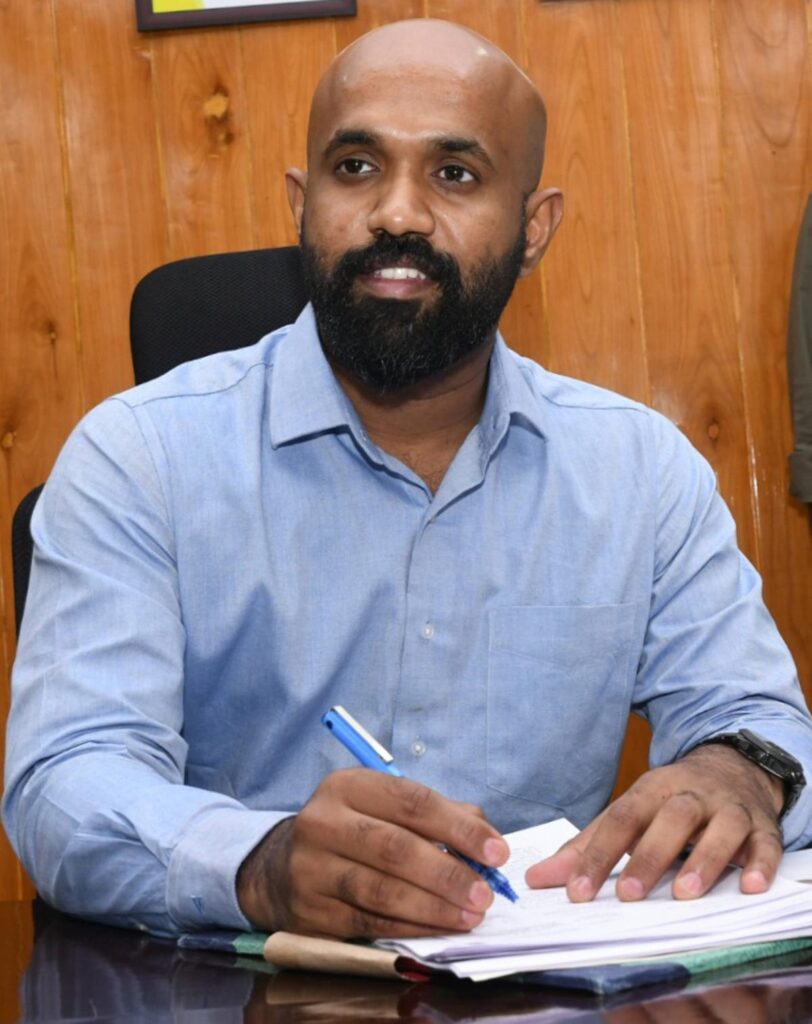 ஜானி டாம் வர்கீஸ்,பிளஸ் டூ,plus two , Johny Tom varghese