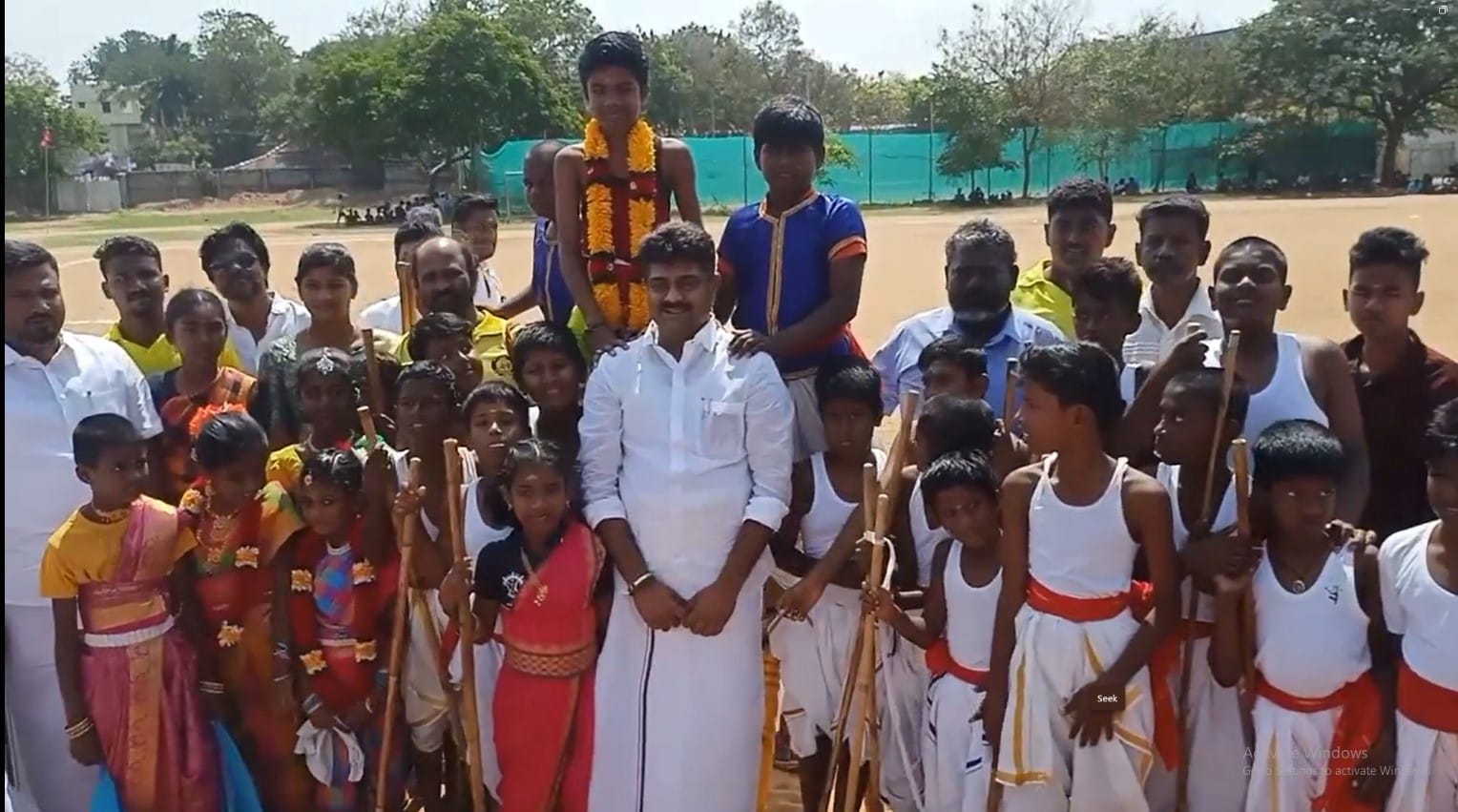 கால்பந்து போட்டி 