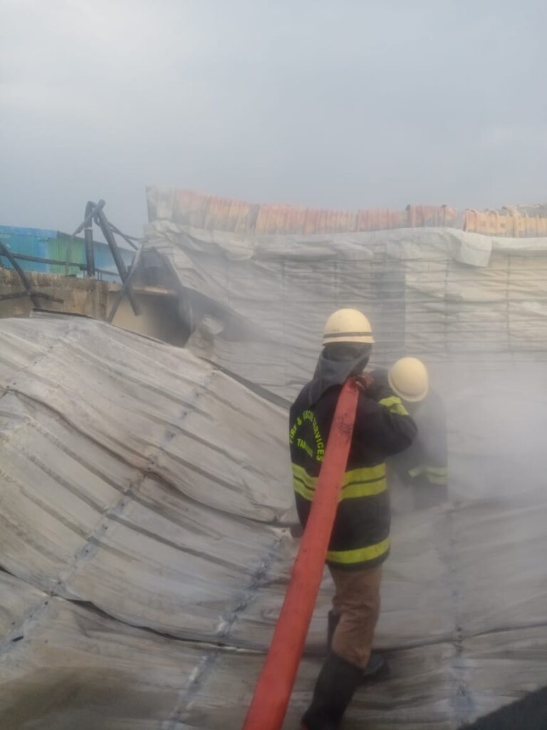 பிலாஸ்டிக் மறுசுழற்சி ஆலை Plastic recycling plant