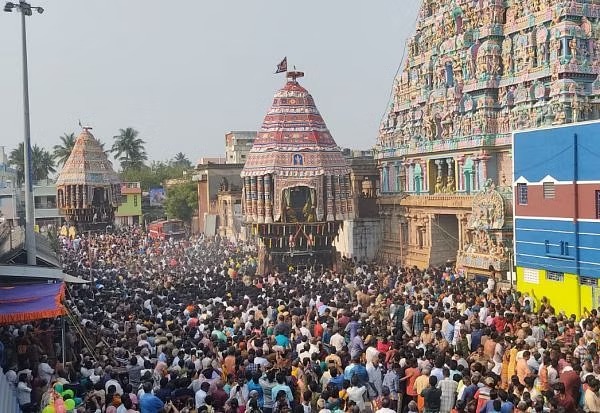 திருவானைக்காவல் கோயில் பங்குனி தேரோட்டம்