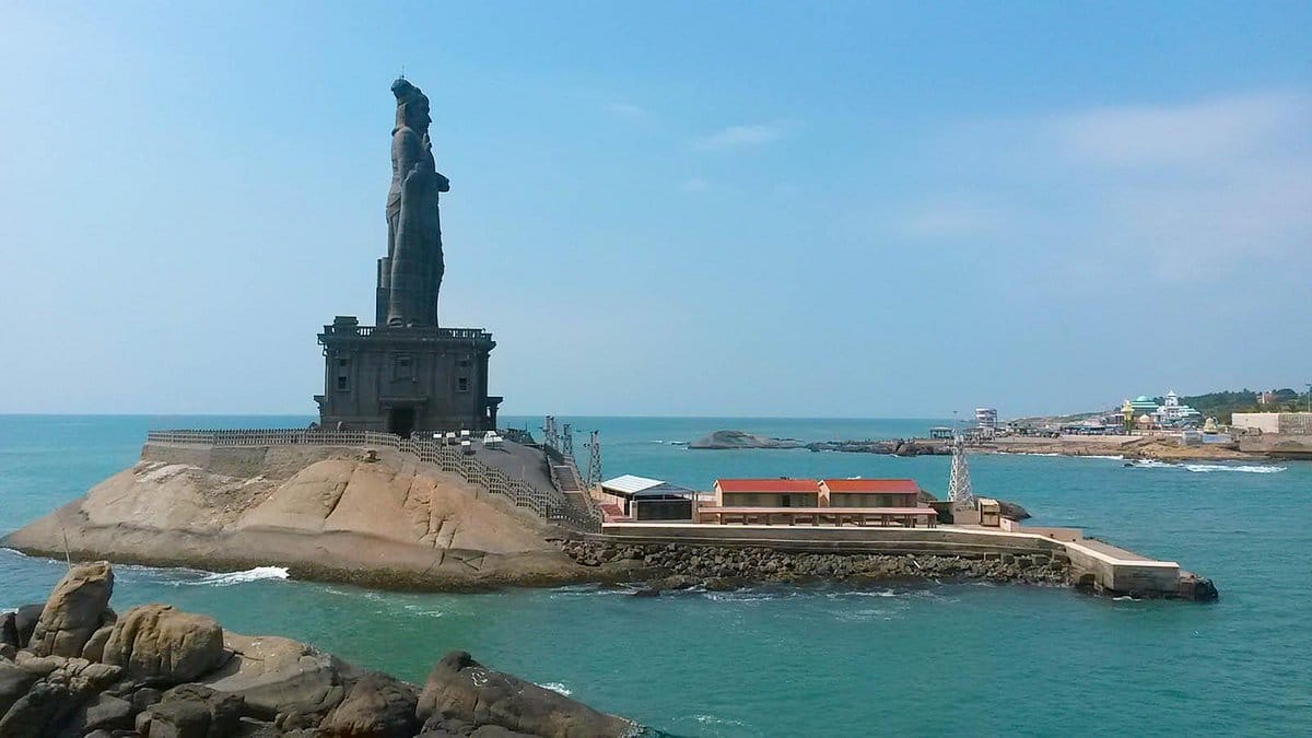 kumari thiruvalluvar statue