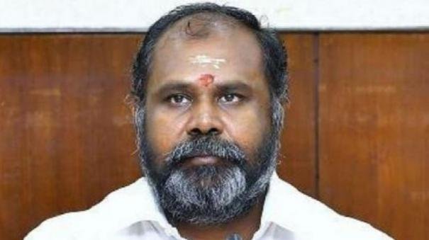 ஆளுநர் செய்தது தவறு - மாஃபா. பாண்டியராஜன்