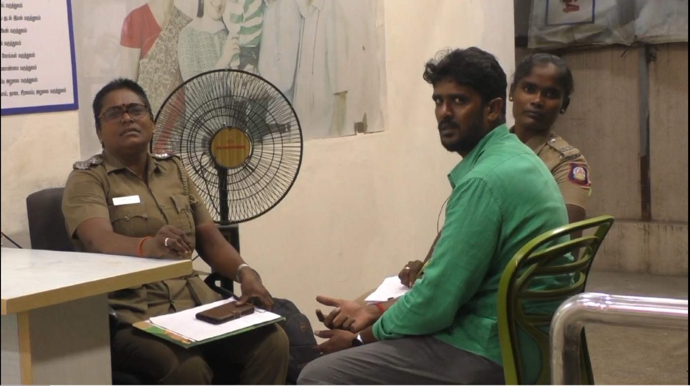 10 வயது பெண் குழந்தையை சித்திரவதை செய்த சித்தியிடம் போலீசார் விசாரணை