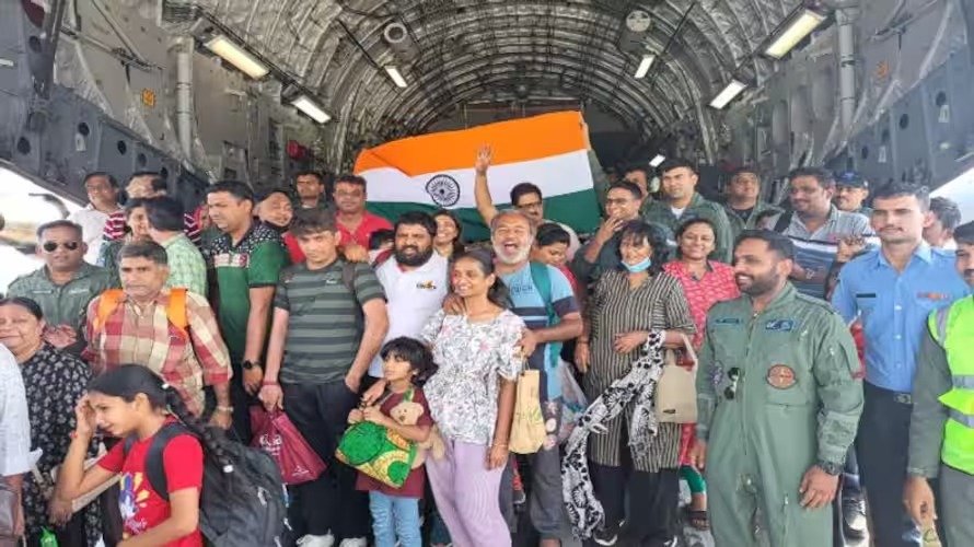 "ஆப்ரேஷன் காவிரி" - இந்தியர்கள் தொடர்ந்து மீட்பு