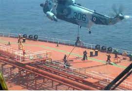 24 இந்தியர்களுடன் சென்ற எண்ணெய் கப்பல் சிறைபிடிப்பு