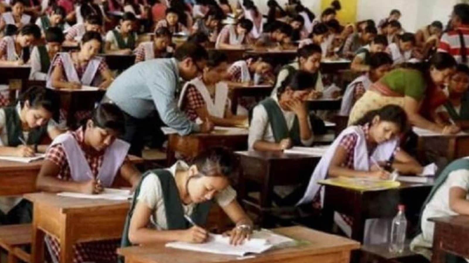 மே 8-ல் 12 ஆம் வகுப்பு தேர்வு முடிவு