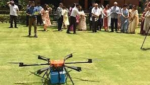 டிரோன் மூலம் ரத்தம் அனுப்பி வைக்கும் சோதனை ஓட்டம்