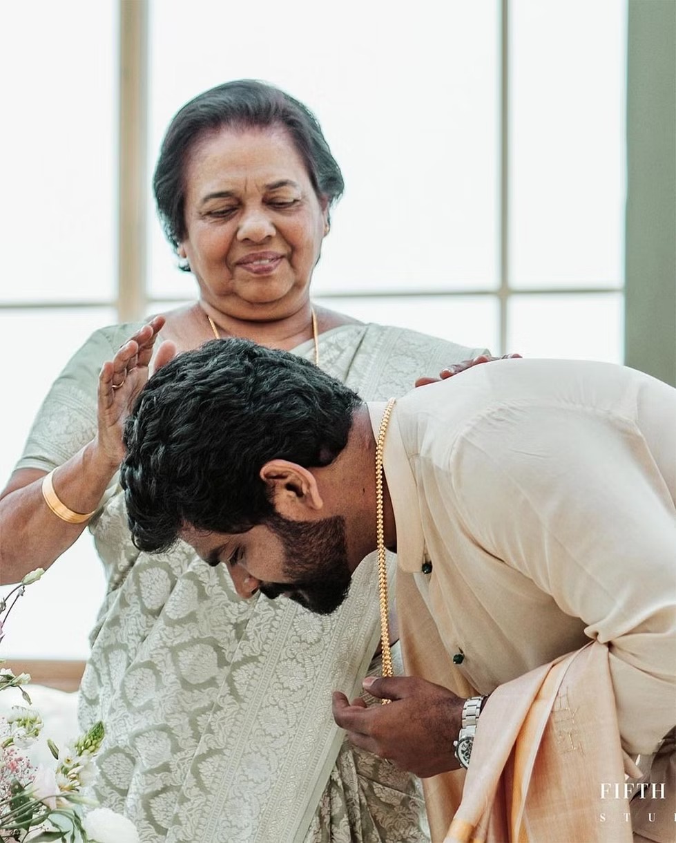 நயன்தாராவின் அம்மா குறித்து விக்னேஷ் சிவன் பதிவு