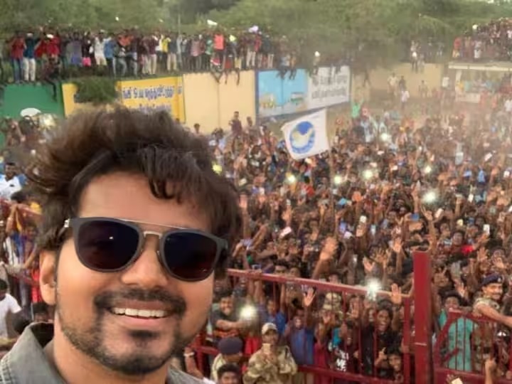 மாவட்ட நிர்வாகிகளுக்கு நடிகர் விஜய் உத்தரவு