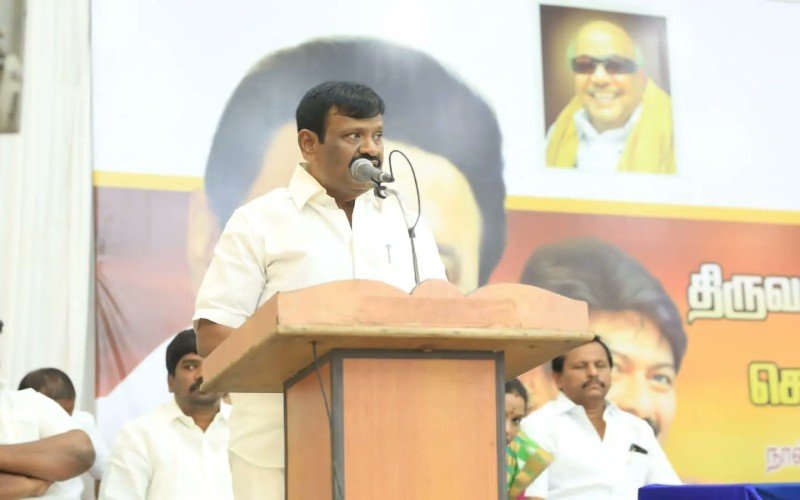 ஆவடி தொகுதியில் தேர்ந்தெடுக்கப்பட்டு அமைச்சர்களானவர்களுக்கு சோதனை மேல் சோதனை!