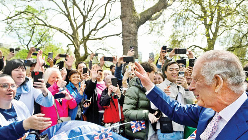 மன்னர் சார்லஸ் முடிசூட்டு விழா -70 ஆண்டுகளுக்கு பின்னர் லண்டனில் கோலாகலம்