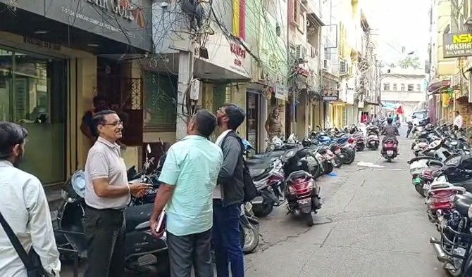 தெலங்கானாவில் தானா சேர்ந்த கூட்டம் படத்தை காப்பியடித்து 2 கிலோ தங்கம் கொள்ளை