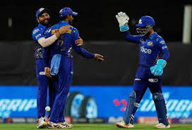 ஐபிஎல் - மும்பையை வீழ்த்தி முன்னேறுமா சென்னை?