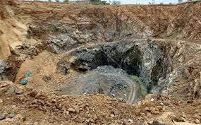 கல்குவாரியில் பாறை சரிந்து இளைஞர் உயிரிழப்பு