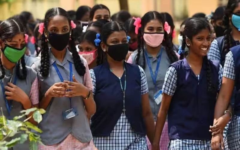ஜூன் 7- ஆம் தேதி பள்ளிகள் திறக்கப்படும் என அறிவிப்பு!