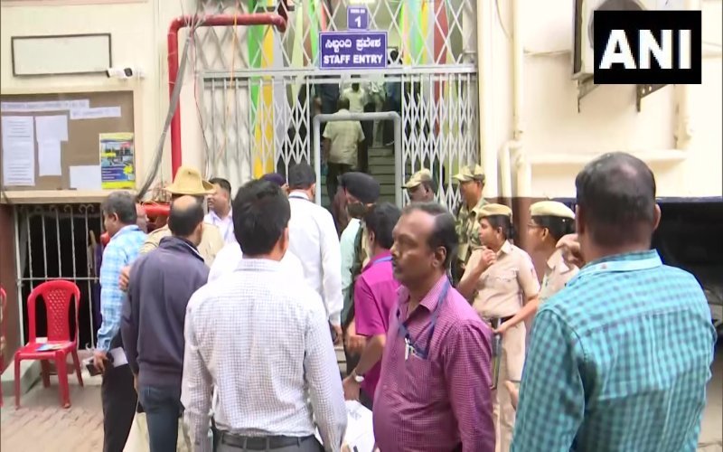 கர்நாடகாவில் கூட்டணி ஆட்சியா? தனிக்கட்சி ஆட்சியா?- சற்று நேரத்தில் தொடங்குகிறது வாக்கு எண்ணிக்கை!