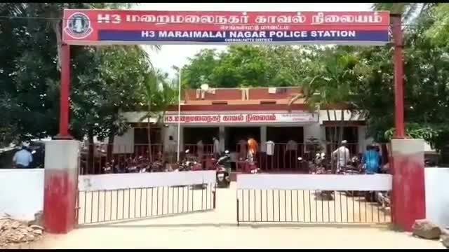 பட்டா கத்திகளுடன் சென்று மோட்டார் சைக்கிள் திருடிய 2 நபரை கைது செய்த போலீசார்