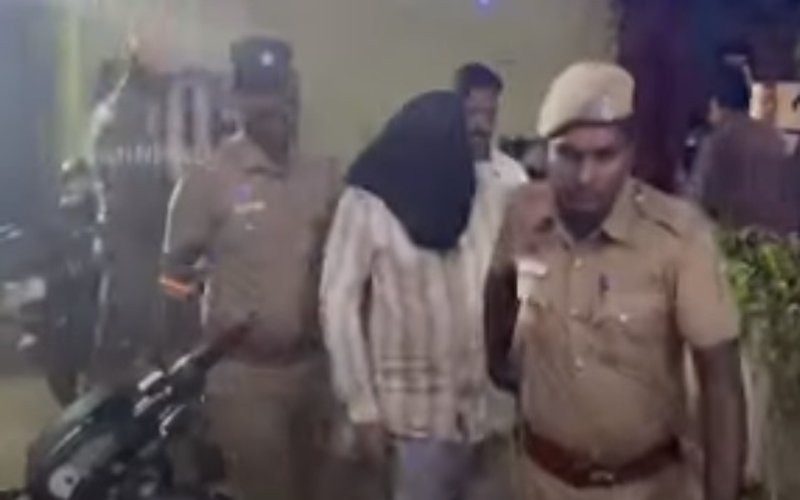 ஏ.டி.எம். கொள்ளை வழக்கு: பாழடைந்த கட்டிடத்தில் பதுங்கி இருந்த குற்றவாளியை துப்பாக்கி முனையில் கைது செய்த தனிப்படை!