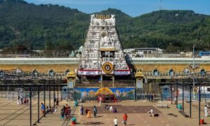 சிறப்பு நுழைவு தரிசன டிக்கெட்டுகளை திருப்பதி தேவஸ்தானம் 24-ம் தேதி காலை 10-மணிக்கு வெளியிடுகிறது