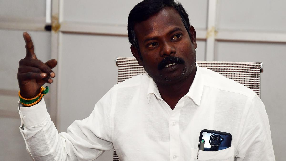 ஆவடி மாநகராட்சி அதிகாரிகளை கண்டித்து மன்றக் கூட்டம் ரத்து