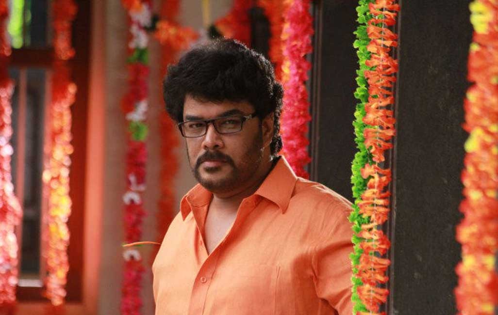 கடும் போட்டியால் பொங்கல் ரேஸில் இருந்து விலகுகிறதா அரண்மனை 4!