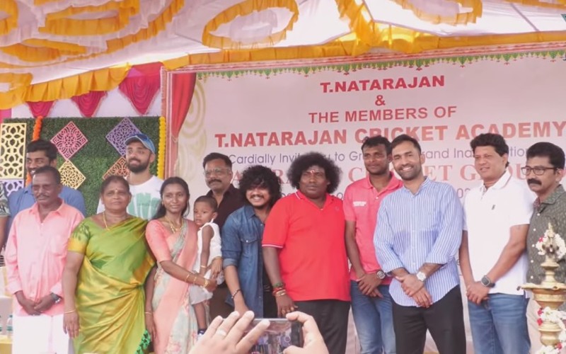 நடராஜன் கிரிக்கெட் மைதானத்தைத் திறந்து வைத்த தினேஷ் கார்த்திக்!