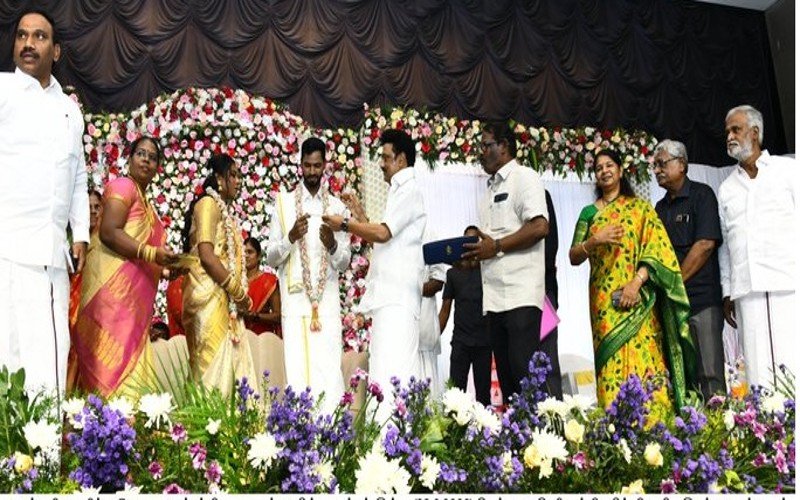 சூர்யா சேவியரின் இல்லத்திருமணத்தைத் தலைமையேற்று நடத்தி வைத்த முதலமைச்சர் மு.க.ஸ்டாலின்!