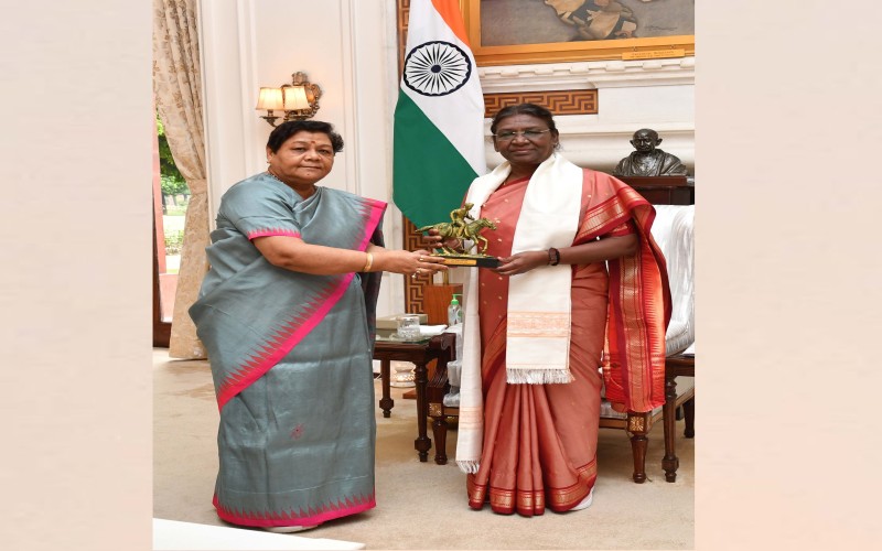 குடியரசுத் தலைவரை நேரில் சந்தித்து விளக்கமளித்த மணிப்பூர் ஆளுநர்!