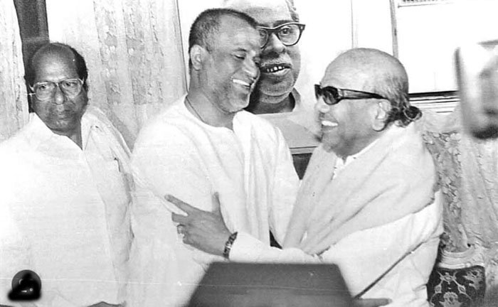 புறக்கடை வழியாக ஓடி உயிர்தப்பிய காமராஜர்! அந்த 2 தமிழரில் ஒருவர் கருணாநிதியா? அமித்ஷா குற்றச்சாட்டின் பரபரப்பு பின்னணி