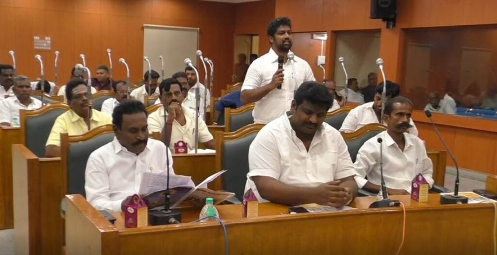கோரிக்கை முன்வைத்தார்