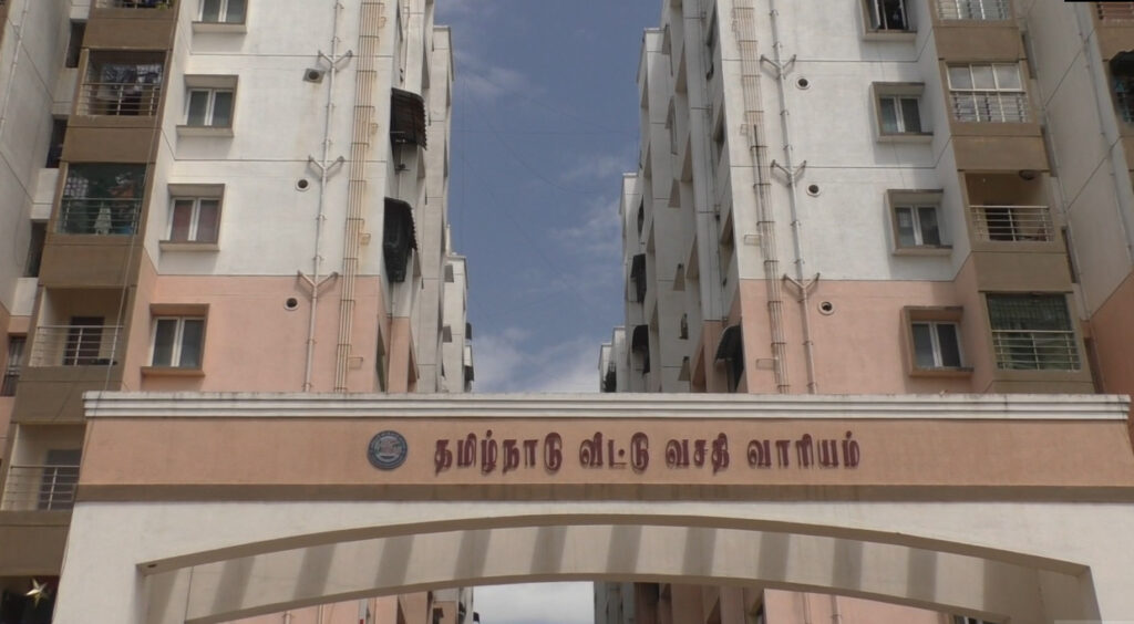 அடுக்குமாடி குடியிருப்பில் அதிர்வு - அதிகாரிகள் ஆய்வு