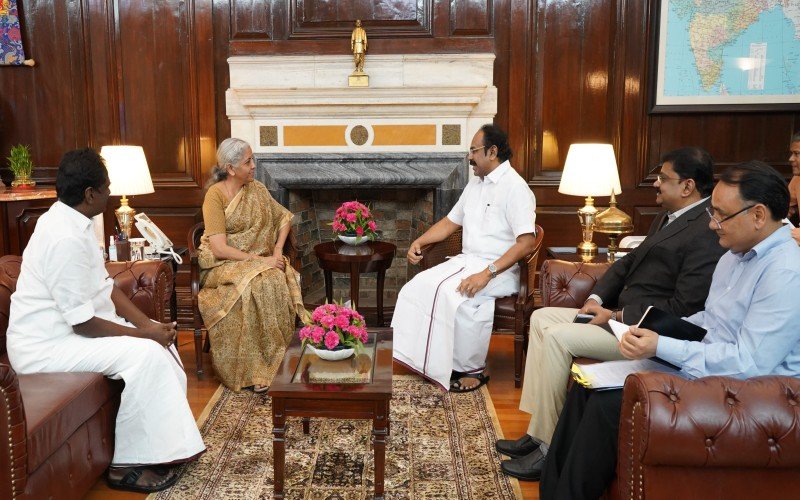 மத்திய நிதியமைச்சர் நிர்மலா சீதாராமனுடன் அமைச்சர் தங்கம் தென்னரசு சந்திப்பு!