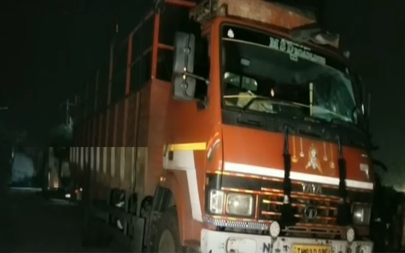 லாரியில் மீன் தொட்டியில் மறைத்து வைத்து கஞ்சாவை கடத்தியது அம்பலம்!