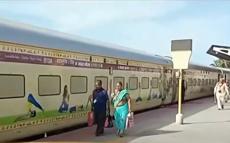"புண்ணிய தலங்களைத் தரிசிக்க பாரத் கௌரவ் சிறப்பு ரயில்"- தெற்கு ரயில்வே அறிவிப்பு!