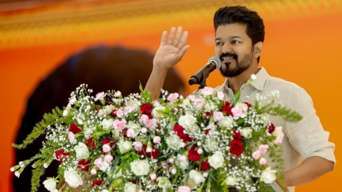 நடிகர் விஜயின் முற்போக்கு அரசியல் – எடுபடுமா?