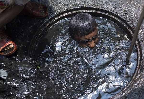 ஆவடியில் கழிவு நீர் தொட்டியை சுத்தப்படுத்த மனிதரை பயன்படுத்தினால்  5 ஆண்டு சிறை  - ஆணையர் தர்ப்பகராஜ்