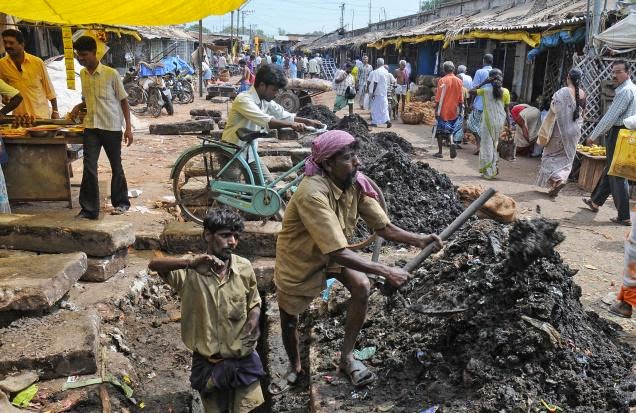 ஆவடியில் கழிவு நீர் தொட்டியை சுத்தப்படுத்த மனிதரை பயன்படுத்தினால்  5 ஆண்டு சிறை  - ஆணையர் தர்ப்பகராஜ்