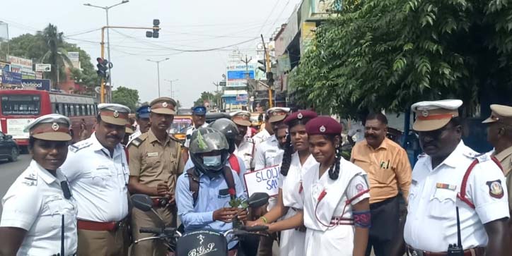 ஆவடி போக்குவரத்து காவல்துறை சார்பாக விழிப்புணர்வு முகாம் 