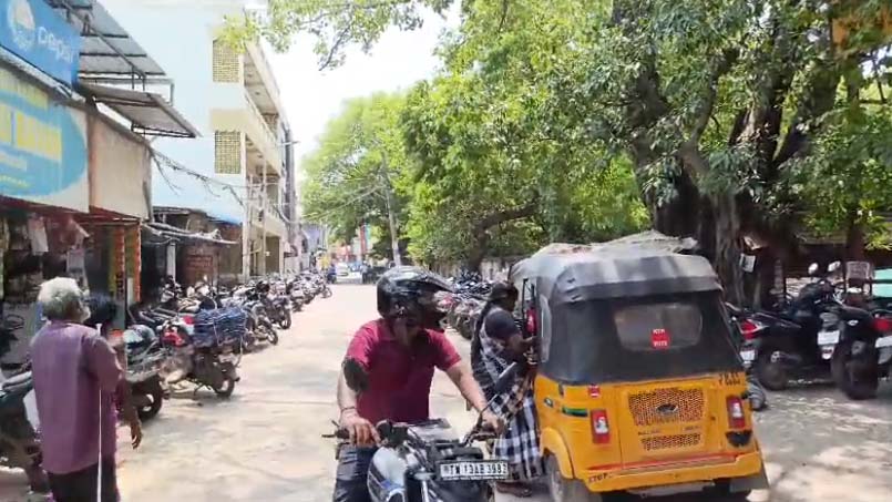 சென்னை புறநகர் ரயில் நிலையங்களில் வாகன திருட்டு அதிகரிப்பு - பொதுமக்கள் வேதனை