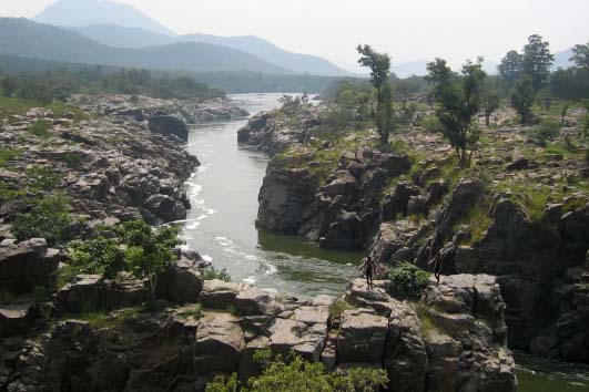 காவிரி நீர் வழக்கு– உச்சநீதிமன்றத்தில் திங்கள்கிழமை விசாரணைக்கு வருகிறது