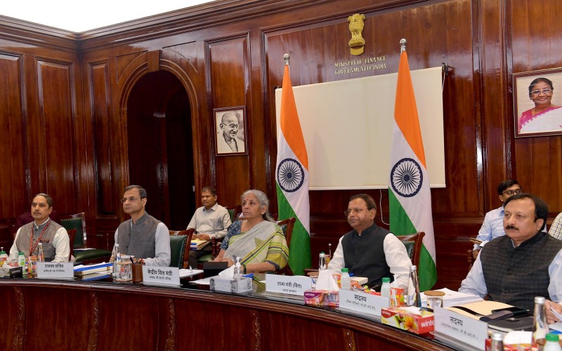 'ஆன்லைன் விளையாட்டுகளுக்கு ஜிஎஸ்டி'- அக்டோபர் 1 முதல் நடைமுறைப்படுத்த முடிவு!