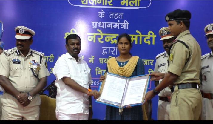 ரோஜ்கர் மேளா - 341 பேருக்கு பணி நியமன ஆணைகளை வழங்கினார் மத்திய இணை அமைச்சர் நாராயணசாமி