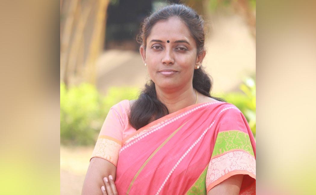 ஜோதிமணியிடம்  வாக்குவாதத்தில் ஈடுபட்ட சாமானியர்! 