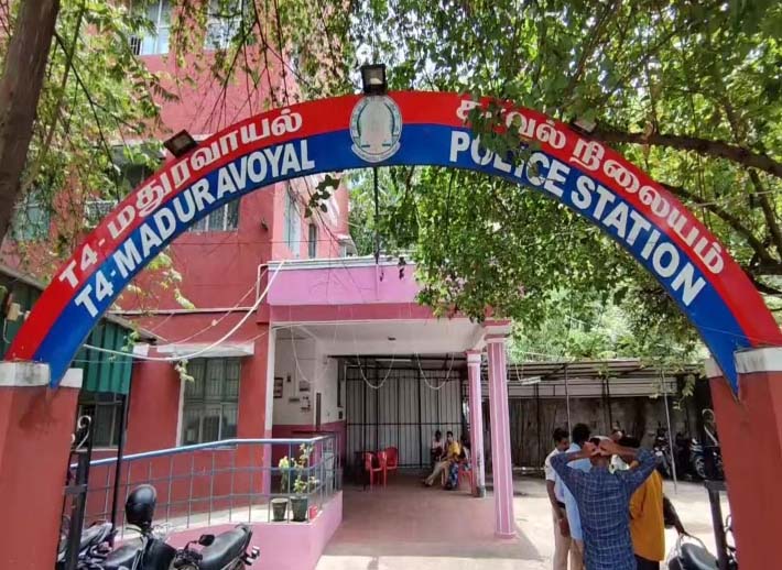 கடும் மனஉளைச்சலால் பெற்ற மகனை தாயே அடித்துக்கொன்ற சோகம்