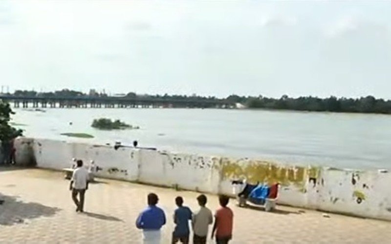 ஆடி 18-ம் திருநாள் கொண்டாட்டம்- அனுமதிக்கப்பட்ட இடங்களில் மட்டும் ஆற்றில் இறங்க அறிவுறுத்தல்!