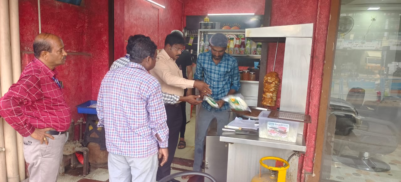 அசைவ உணவகங்களில் திடீர் சோதனை தொடரும் - உணவு பாதுகாப்பு அதிகாரிகள்