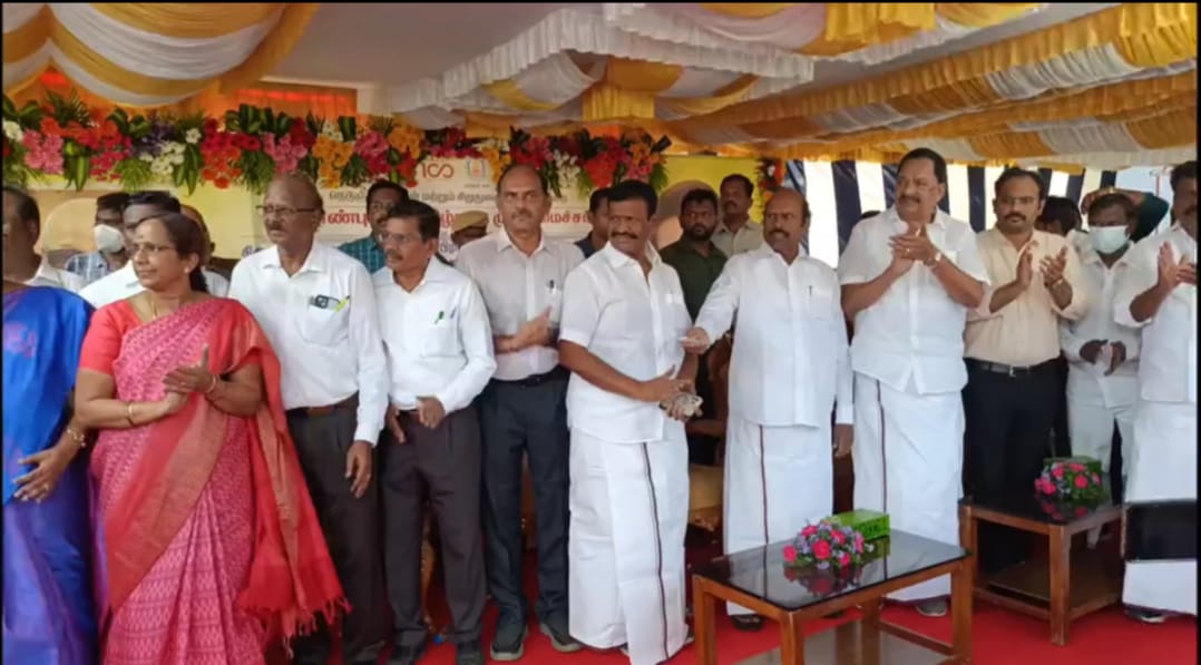 நேற்று திமுக - இன்று அதிமுக: சுரங்கப்பாதை திறப்பின் கொண்டாட்டம்