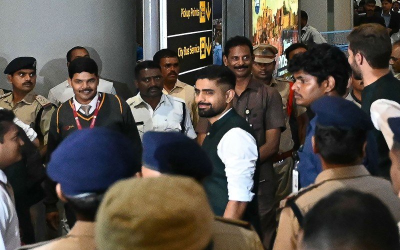7 ஆண்டுகளுக்கு பின் இந்தியா வந்தது பாகிஸ்தான் கிரிக்கெட் அணி!