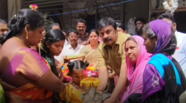 இஸ்லாமிய பெண்களுடன் விநாயகர் சிலை-அதிமுக மாவட்ட செயலாளர் ஆர் எஸ் ராஜேஷ்