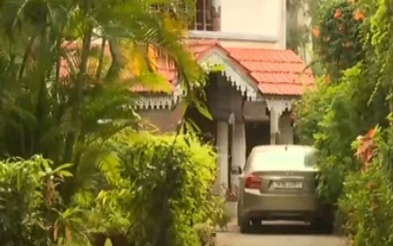செந்தில் பாலாஜிக்கு தொடர்புடைய இடங்களில் அமலாக்கத்துறை அதிரடி சோதனை!